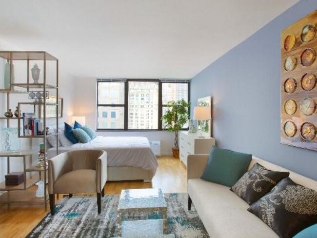 Building Photo - 505 W 23rd St