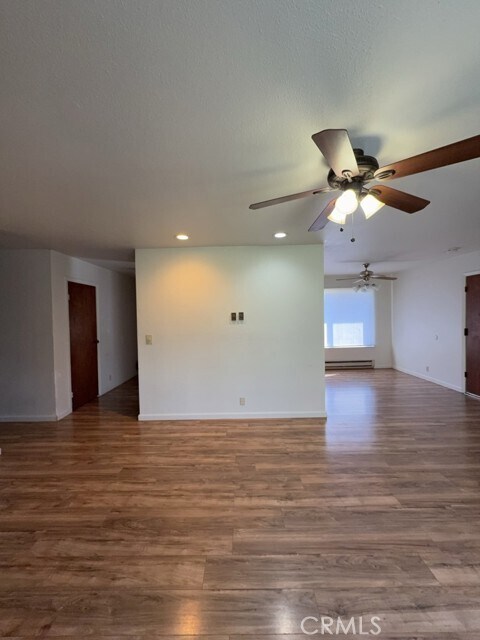 Foto del edificio - 7025 Meadowbrook Ct