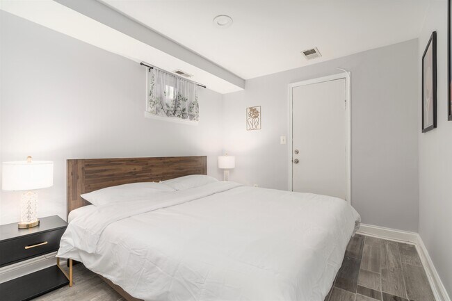 Bedroom with a King Size Bed - 41 Florida Ave NW