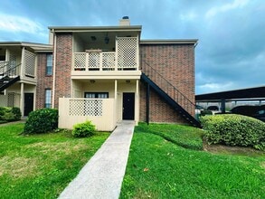 Building Photo - 2121 El Paseo St