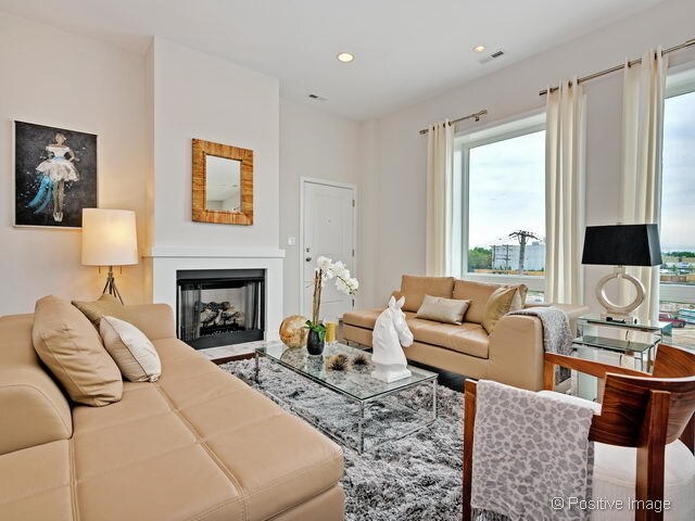 Foto del edificio - 6536 W Shakespeare Ave