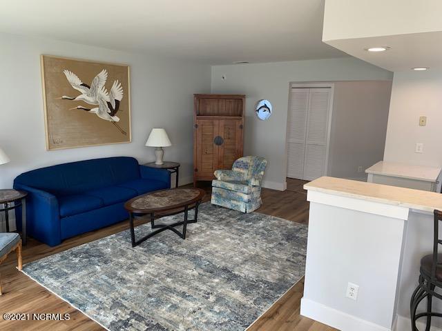 Foto del edificio - 10155 Beach Dr SW