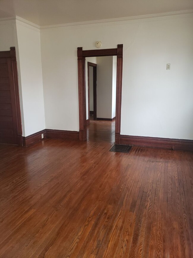 Foto del edificio - 2 BR Apartment Near Promenade Park