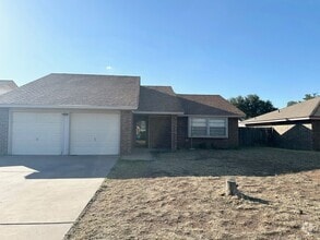 Building Photo - 5120 Belaire Dr