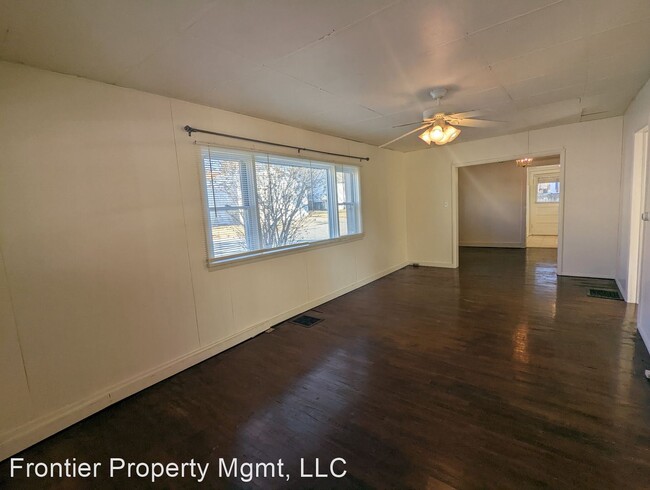Building Photo - 2 br, 1 bath House - 918 Whitlow St