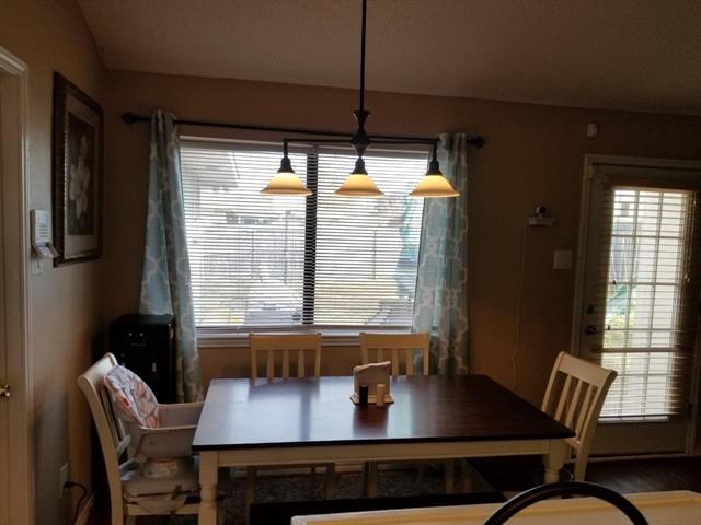 Foto del edificio - 1725 Glencairn Ln
