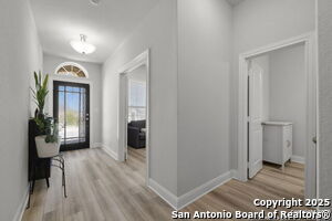 Building Photo - 1080 Aidenbaum