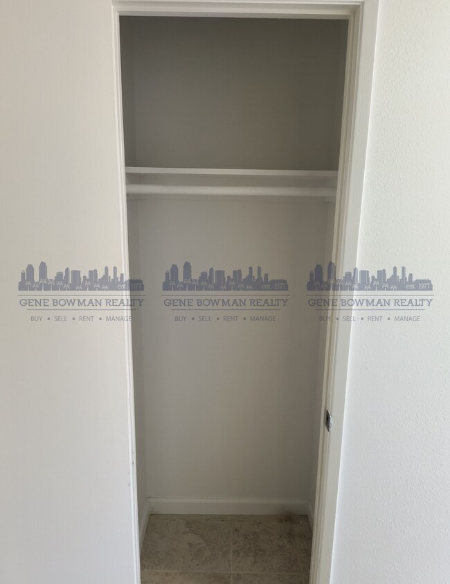 Foto del edificio - Charming 4-bedroom, 2-bathroom home located in the heart of San Diego