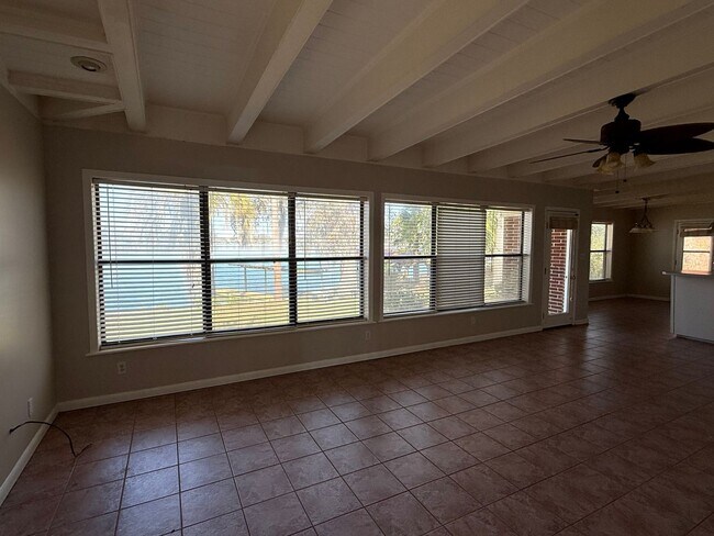 Foto del edificio - Lake House for Rent!  3BD/2B Home on Long ...