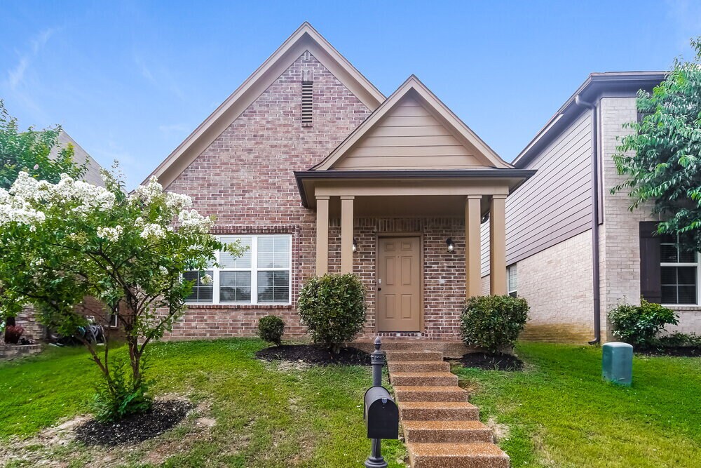 Foto principal - 7579 Glen Laurel Way