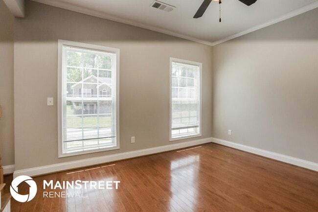 Building Photo - 1299 Vonda Ln SW