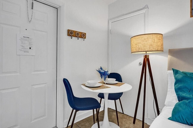 Foto del edificio - 335 Desoto St