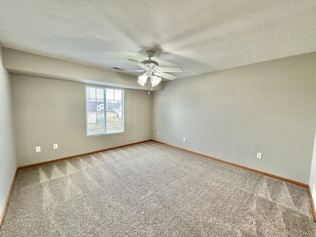 Building Photo - 2239 Tallgrass Ct