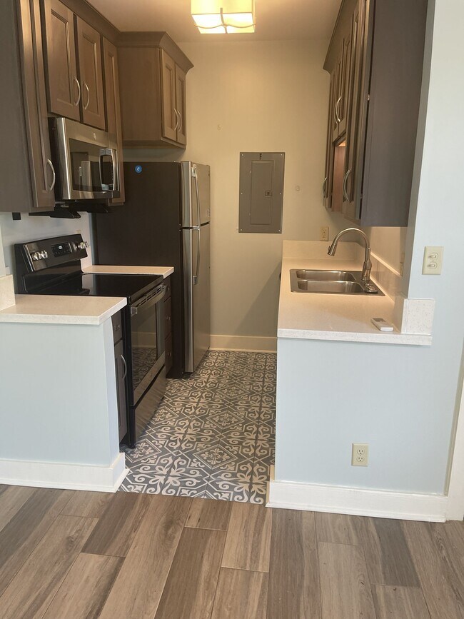 Foto del edificio - 515 E 8th St
