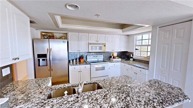 Foto del edificio - 16721 Seagull Bay Ct