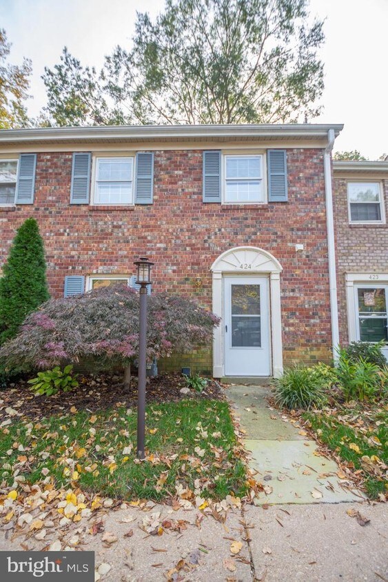 Foto principal - 424 Greenbrier Ct.