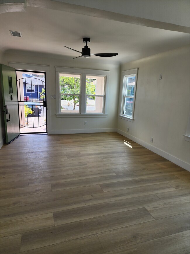 Foto del edificio - 4852 Cypress St