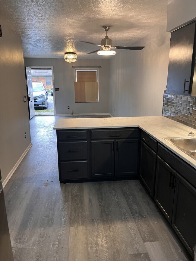 Foto del edificio - 5174-5174 Belle Isle Dr