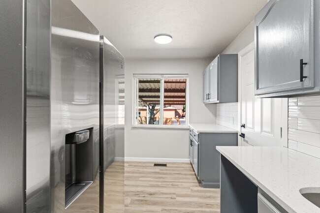 Foto del edificio - 2609 N Key Blvd