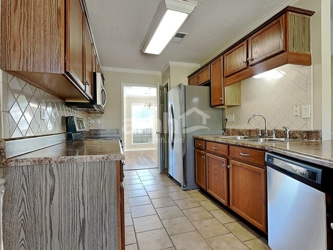 Foto del edificio - 6472 Daybreak Dr