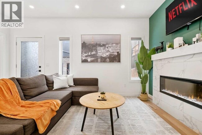 Building Photo - 1313-1320 20 Ave NW