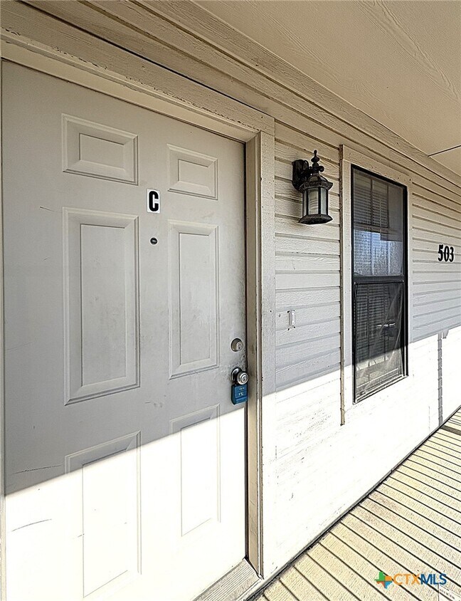 Foto del edificio - 503 Bermuda St