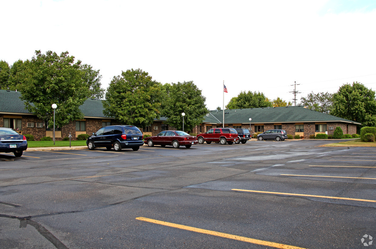 Primary Photo - Richhaven Apartments