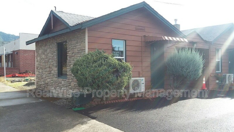 Primary Photo - 707 NE 6th St