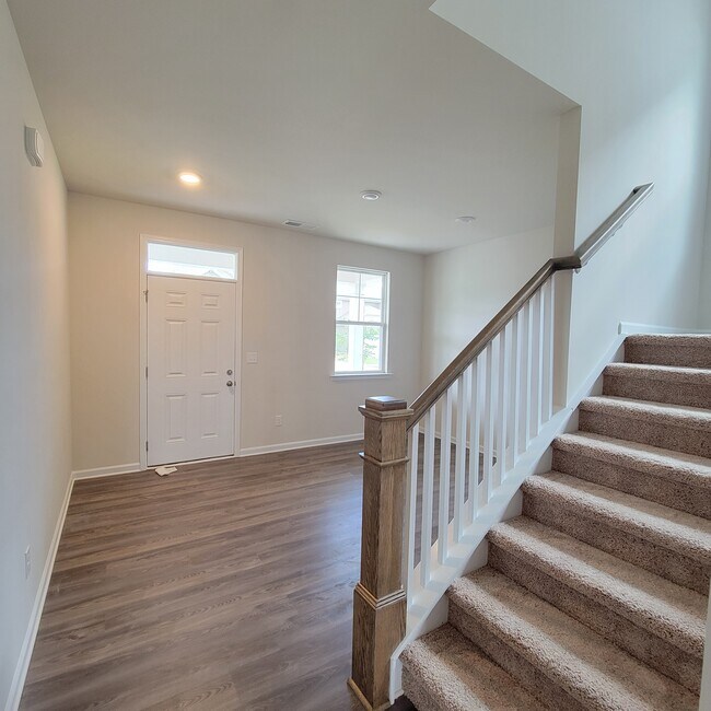 Building Photo - 5037 Markfield Ln