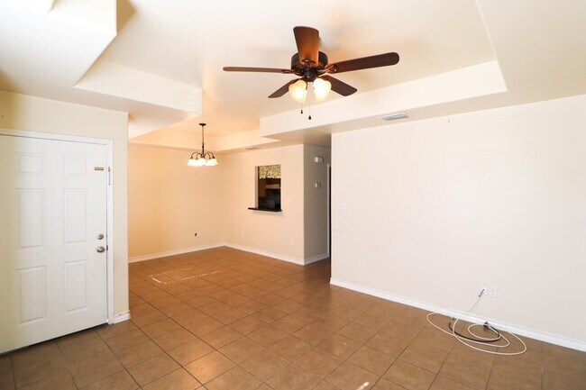 Building Photo - 1014 Ranchway Dr