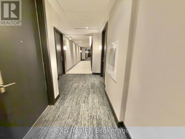 Building Photo - 55 Duke St W