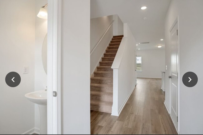 Foto del edificio - 236 Summerlin Dr