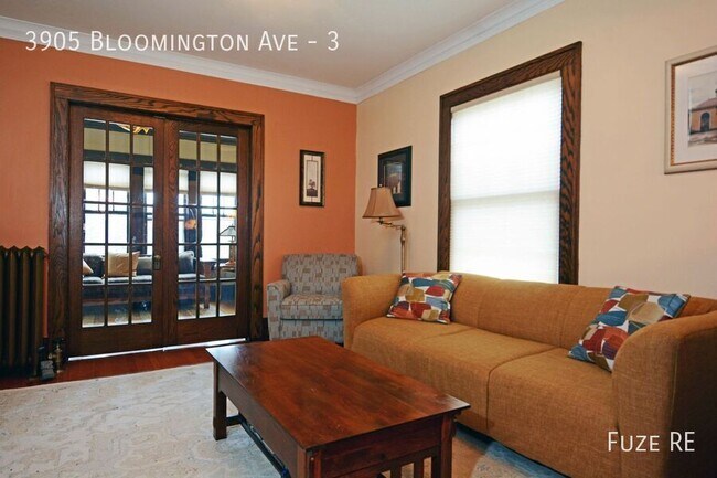Foto del edificio - 3905 Bloomington Ave