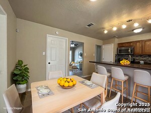 Foto del edificio - 4102 Judivan