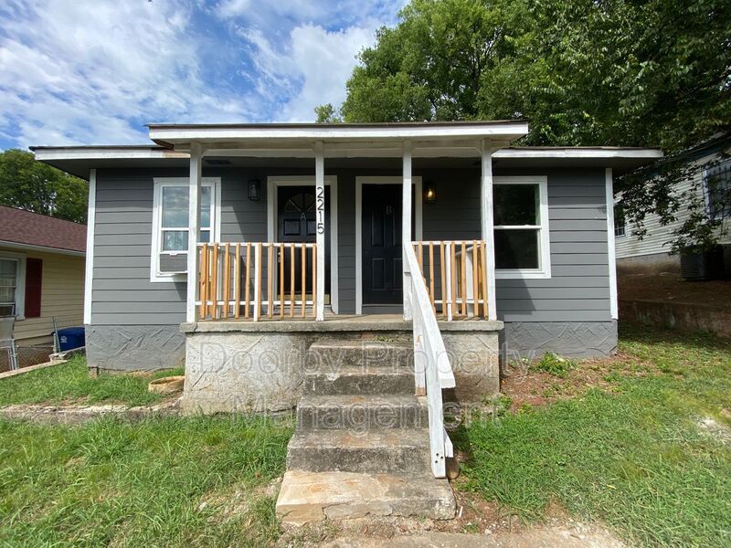 Primary Photo - 2215 Allin St