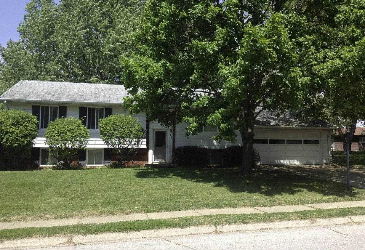 4 Bedroom 2 Bath House - 4 Bedroom 2 Bath House