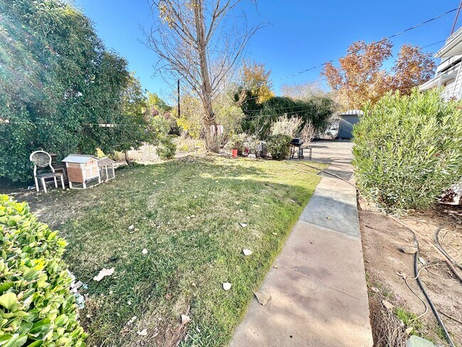 Building Photo - 167 W 100 S