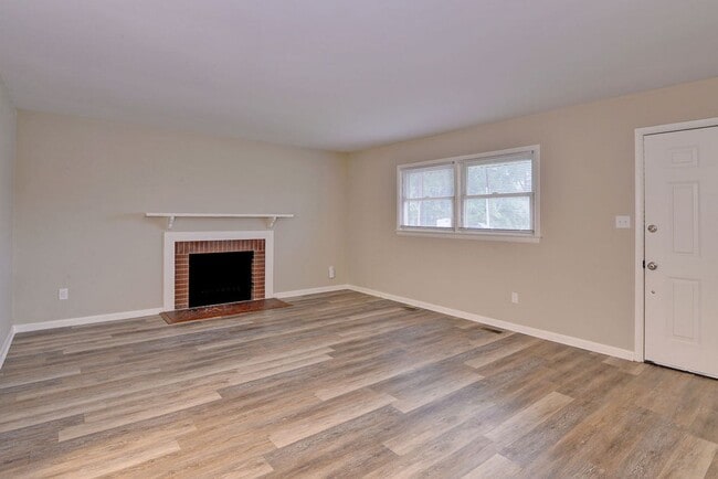 Building Photo - Nicely updated rancher!
