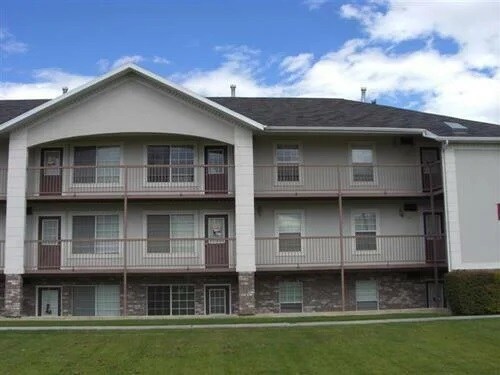 Building Photo - 1551 S 125 E