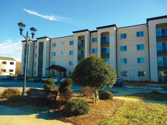 Building Photo - The Lofts at Little Creek/Lofts at Hillside