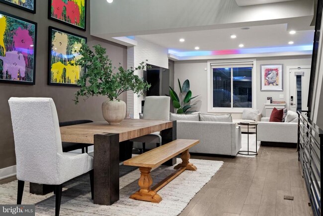 Building Photo - 1121 Earl St