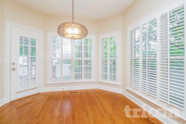 Building Photo - 3010 Bonaventure Ct