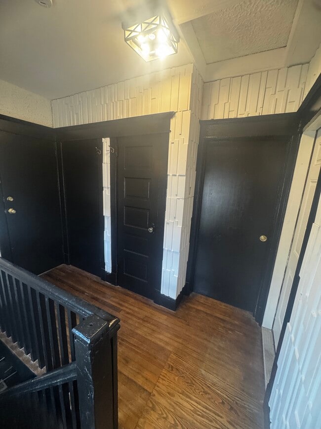 Building Photo - 208 Saint Marys Ave