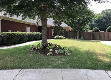 Foto del edificio - 6604 Lizzie Ln SE