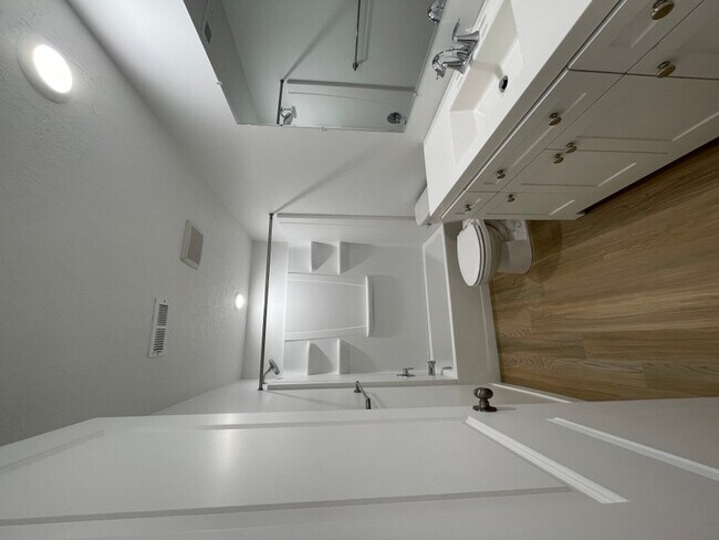 Foto del edificio - 3502 Swift Ln