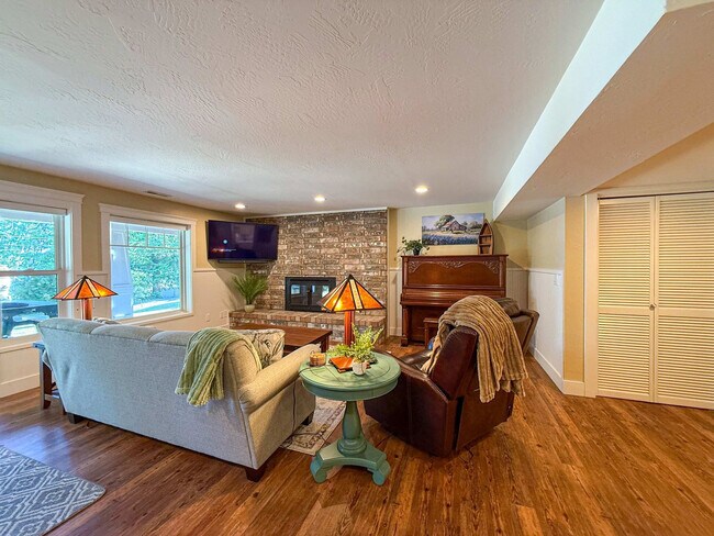 Foto del edificio - 3080 W Sequim Bay Rd