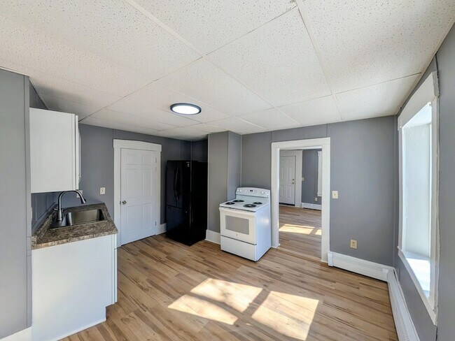 Foto del edificio - 13-15 Walnut Street Unit 1