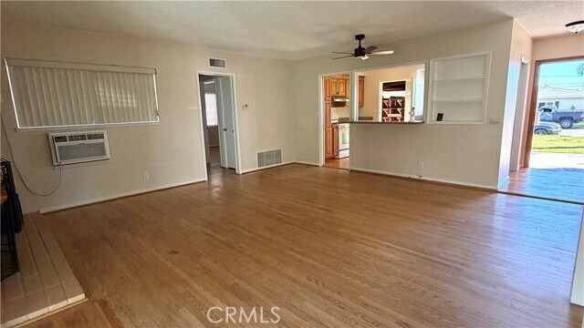 Foto del edificio - 927 Latchford Ave