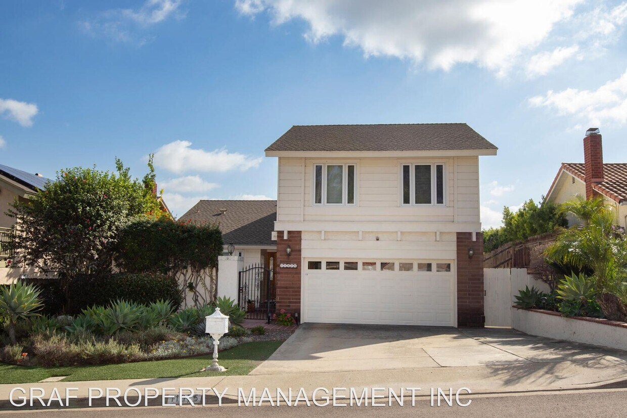 Primary Photo - 4 br, 2.5 bath House - 11075 Viacha Dr.