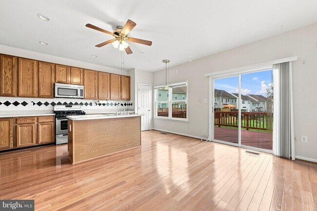 Building Photo - 6147 Early Autumn Dr